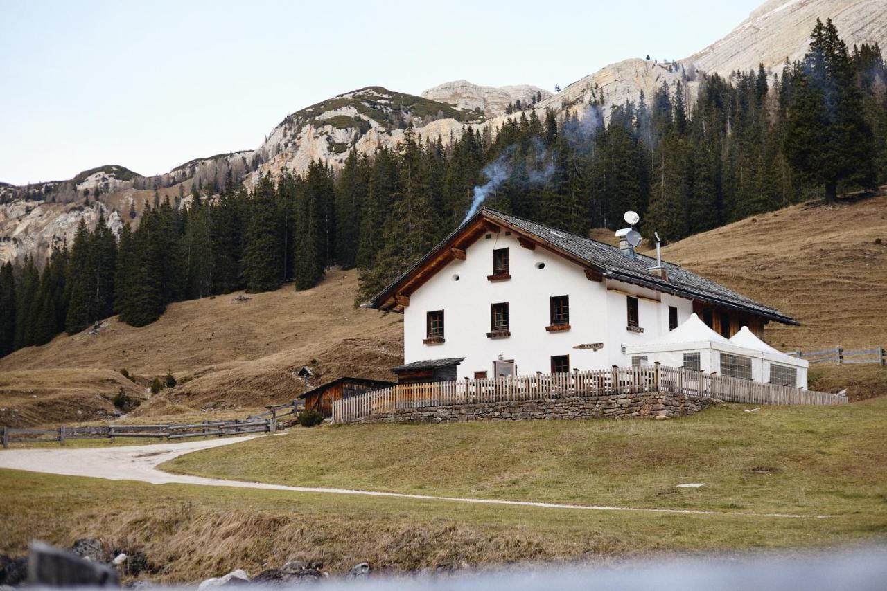 Вилла Rifugio Malga Ra Stua Кортина-д'Ампеццо Экстерьер фото